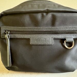 New Longchamp Camera Rectangular Black Canvas Crossbody Bsg